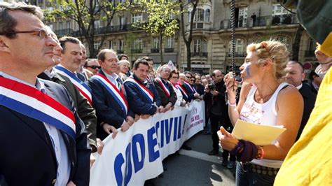 thousands rally against france s gay marriage bill before parliament reading photos — rt news