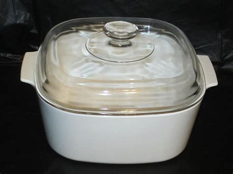 corning ware  white  liter covered casserole baking dish wlid