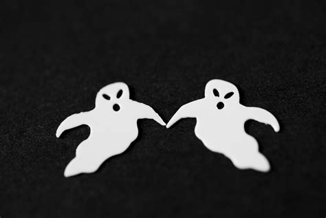 image   ghosts  love creepyhalloweenimages