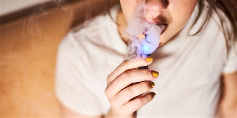 how to quit vaping this new texting based program can help you start