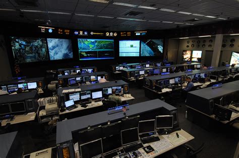 iss loses communication  houston mission control