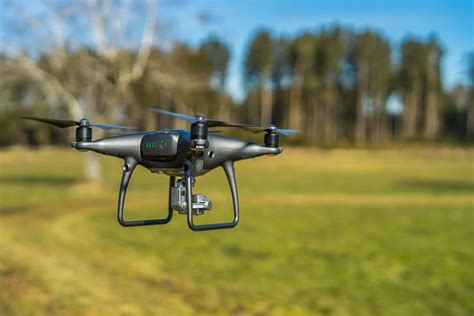 como operar  volar  dron en ecuador