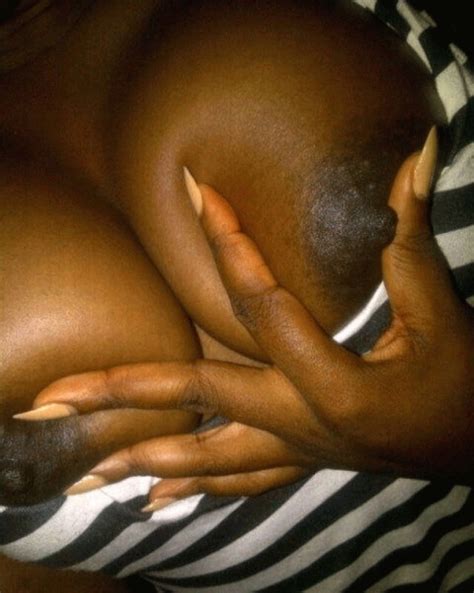 jolie salope black du 40 en photo sex sur photo de jolies blackes sexy et nues