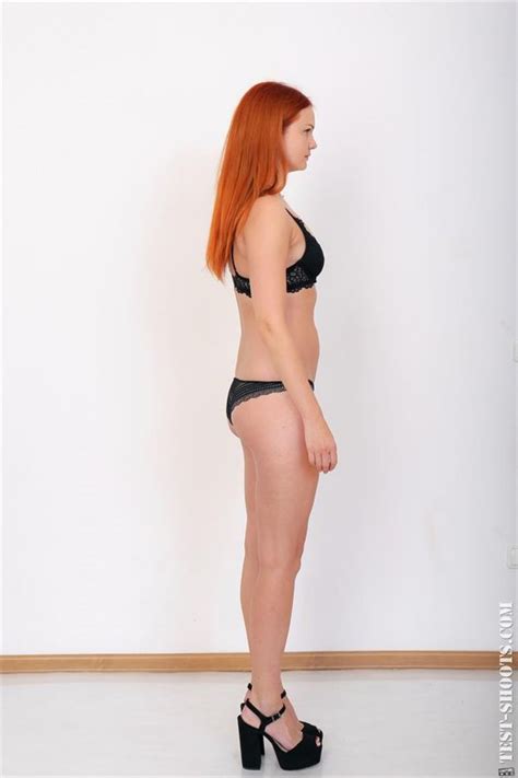 efesa ginger milf with perfect body casting photo