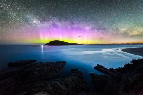 southern lights     aurora australis  australia travel
