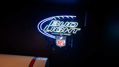 bud light official nfl sponsor neon bar sign 24x20x6 w290 the eddie