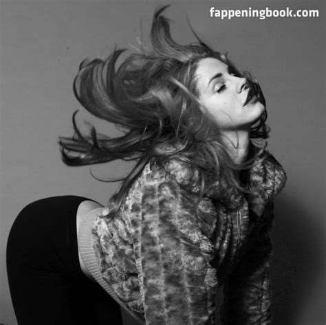 Lana Del Rey Nude Sexy The Fappening Uncensored Photo