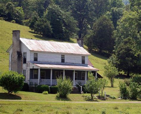 epingle par mary jobst wilson sur country homesfarmhouse maison