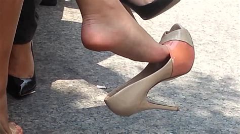 candid dangling shoeplay feet in heels porn 2c xhamster