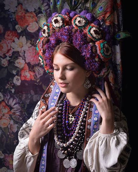 Boredpanda Modern Women Wearing Traditional Ukrainian Crowns Give New