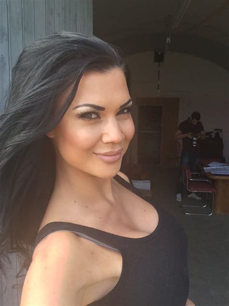 Jasmine Jae 18 On Twitter Make Up All Done For Today S Shoot By
