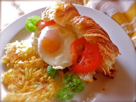 bee cave kitchen caprese breakfast croissant sandwich