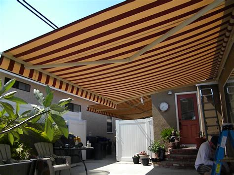 retractable awnings    shade awnings