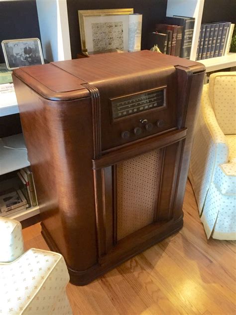 The Speakeasy Tm Antique Radio Hidden Liquor Cabinet Bar