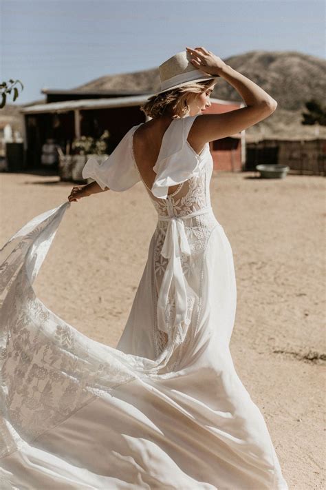 Hayley Romantic Bohemian Wedding Dress In 2020 Crepe