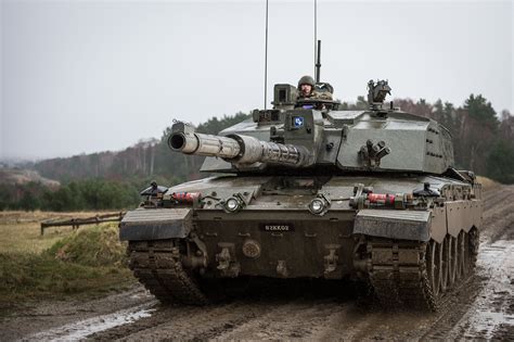 main battle tanks   british army  aaron