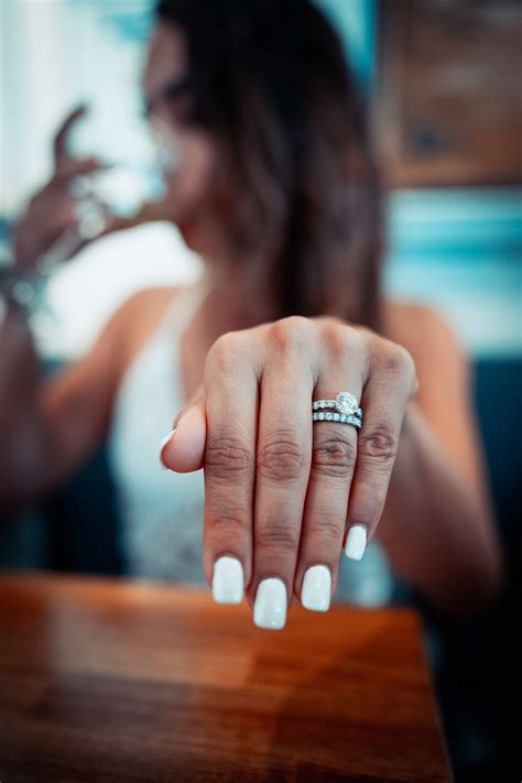 ways  wear  wedding  engagement rings fashion corner