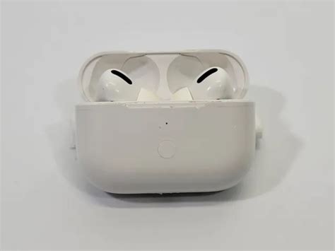 Wn Apple Airpods Pro W Magsafe Wireless Charging Case White A2084