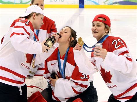 women s hockey olympic celebrations vancouver 2010 sports toronto sun