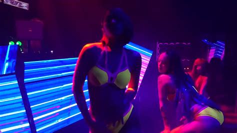 sexy bikini dancers in taiwan youtube