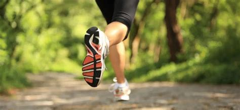 olahraga   lebih cepat turunkan berat badan joging  lari kabarcom