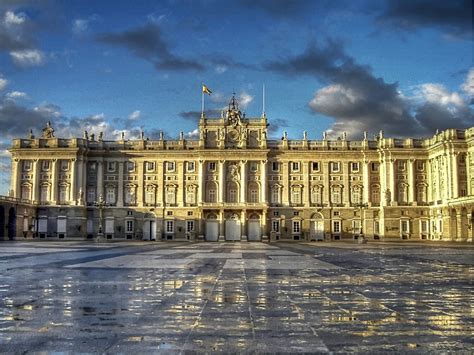 private   madrids palacio real madrid private