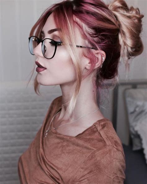 Short Hairstyles For Glasses Wearers Best Hairstyles Ideas For You