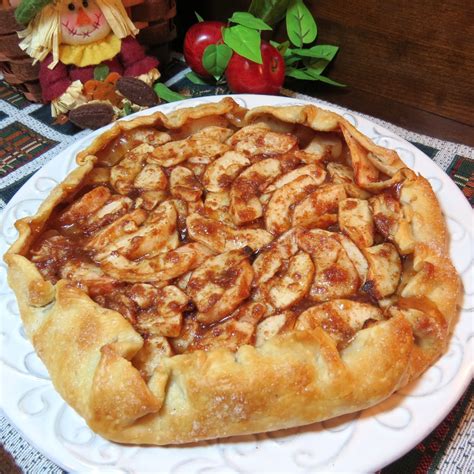 ‘quick ‘n Easy’ Rustic One Crust Apple Pie With Maple Whipped Cream