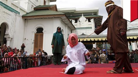 Indonesia Woman Nur Elita Caned In Public For Breaking