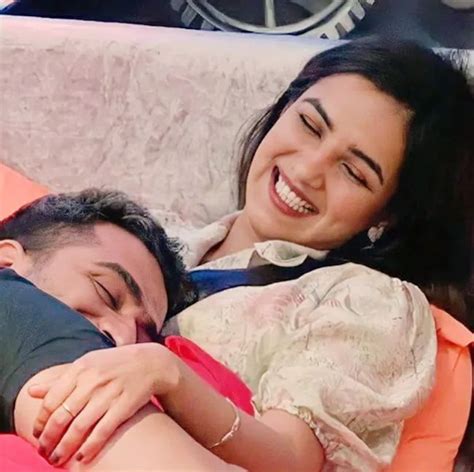 5 Times Bigg Boss 14 S Couple Jasmin Bhasin And Aly Goni Made Us Fall