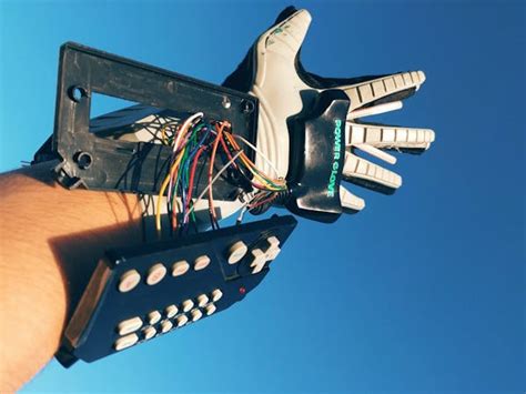 control  drone   hacked power glove hacksterio