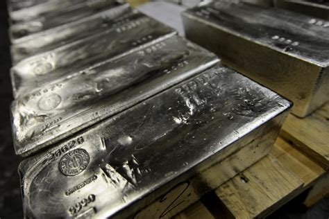 silver bullion  buying opportunity   decade commodity trade mantra