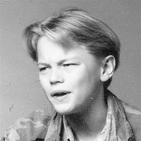 Awesome Photos Of Teenage Leonardo Dicaprio Showing Off