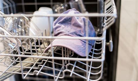 wash  baseball caps   dishwasher