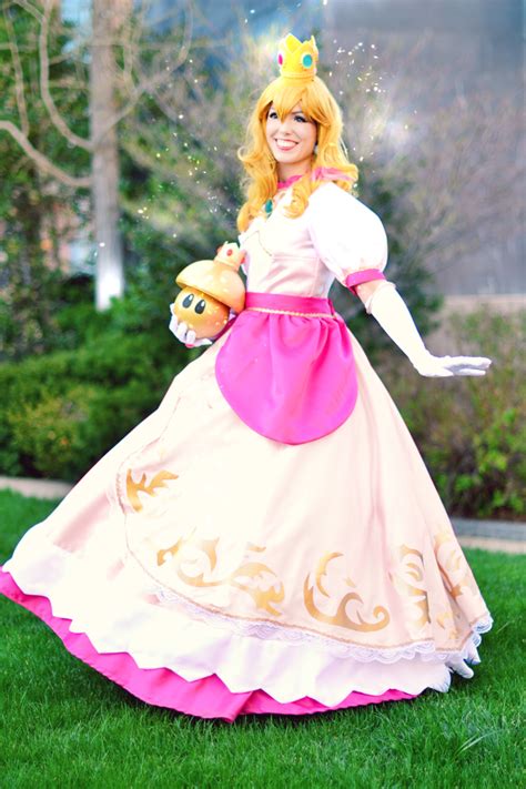 Cosplay Princess Peach Amiibo Dress Kyla Is Inspired