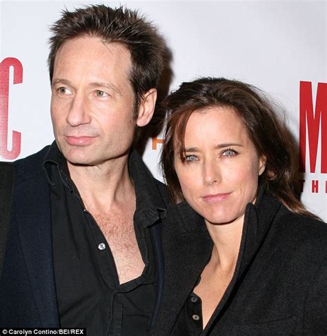shirtless david duchovny and on again off again love tea leoni spotted on the beach daily mail