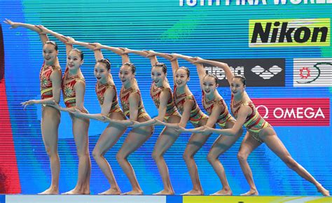 mesmerizing images from synchronized swimming championships