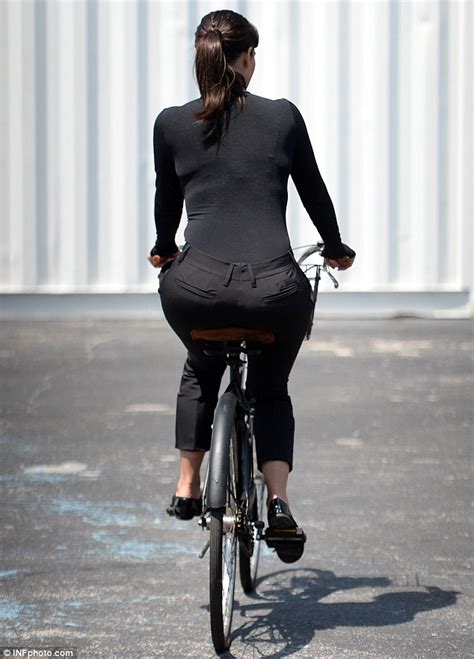 Kim Kardashian Recreates Audrey Hepburn Pose In All Black Outfit