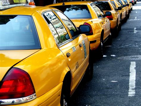 taxis   world nyc yellow cabs lynk taxis