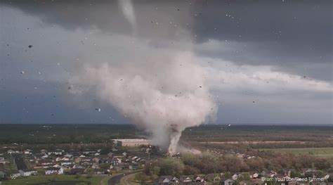kijken drone filmt tornado van heel dichtbij dronewatch