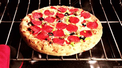 food porn pizza find and share on giphy