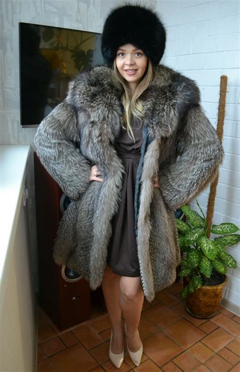 details  beautiful fur coat silver fox long jacket collar  saga grey full woman size xl