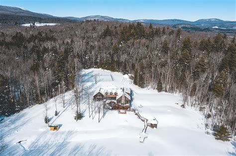 airbnb finds  poederverse wintersport villas vermont airbnb villa strong travel outdoor