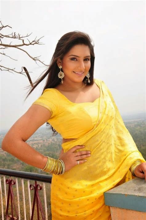 actress hd gallery kannada movie actress ragini dwivedi latest hot saree photo stills