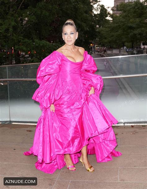 Sarah Jessica Parker Sexy In A Beautiful Pink Dress At The
