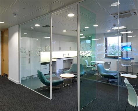 What Are The Benefits Of Glass Partitions Office