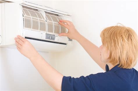 diy ways  clean  air conditioner