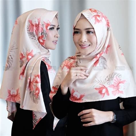 trianglesegitiga instant livy hijab segitiga instan motif bunga cantik