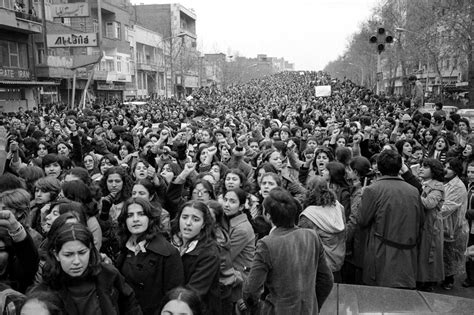 women protesting forced hijab days after the iranian revolution 1979
