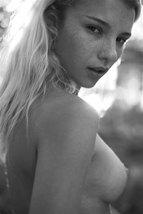 topless photoset of rachel yampolsky the fappening 2014 2019 celebrity photo leaks